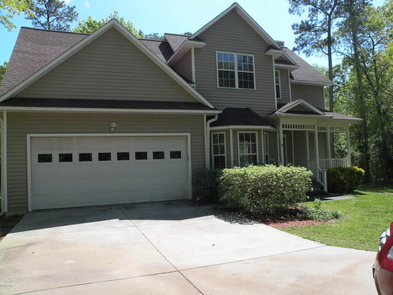 111 Seahorse Drive - Photo 1