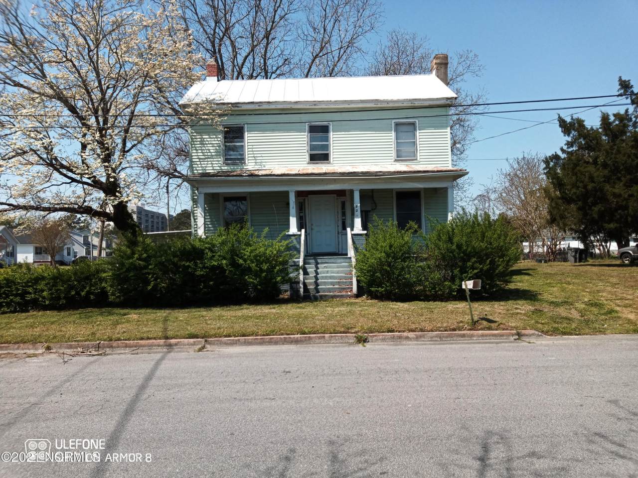 203 Jones Street - Photo 1