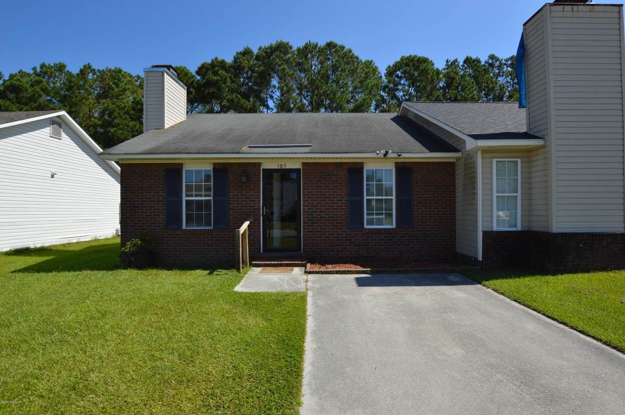 109 Live Oak Court - Photo 1