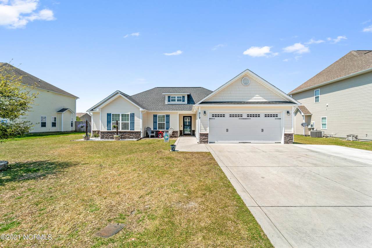 519 Louvre Lane - Photo 1