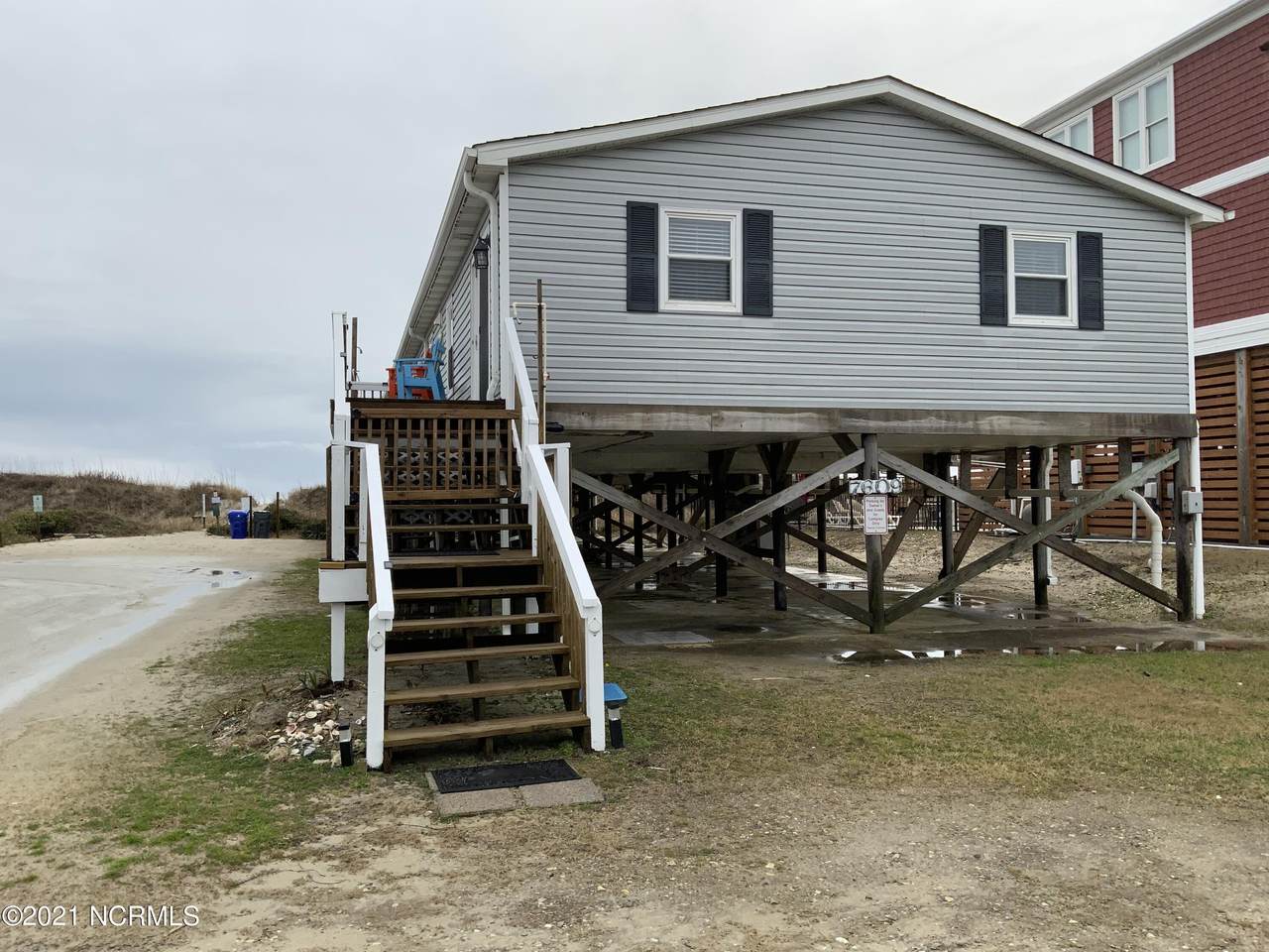 7609 Beach Drive - Photo 1