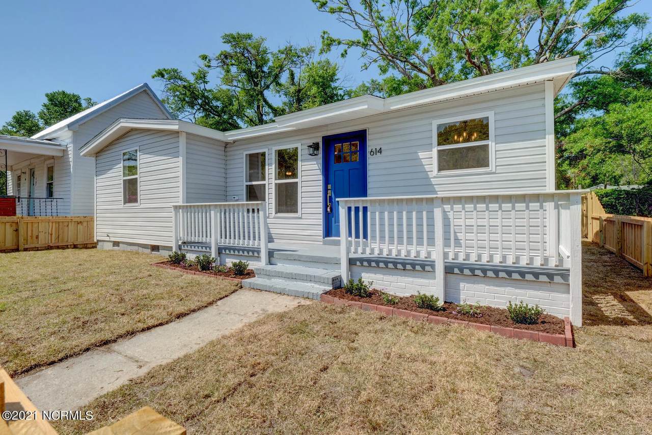 614 9th Street - Photo 1