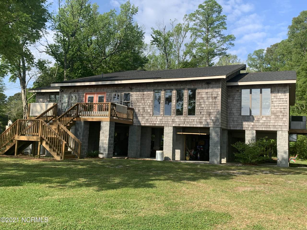 213 Cedar Drive - Photo 1