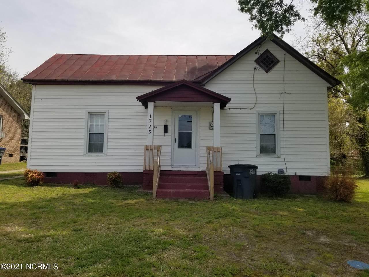 1725 Pender Street - Photo 1