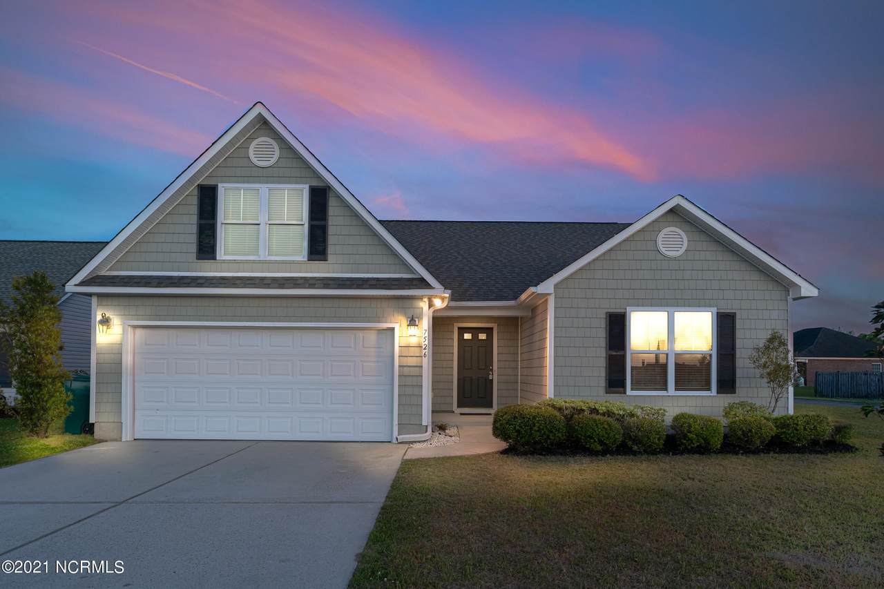 7526 Needlefish Court - Photo 1
