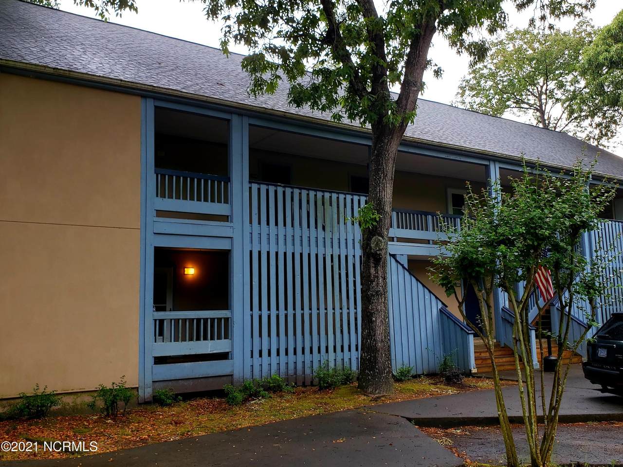1504 Harbourside Drive - Photo 1