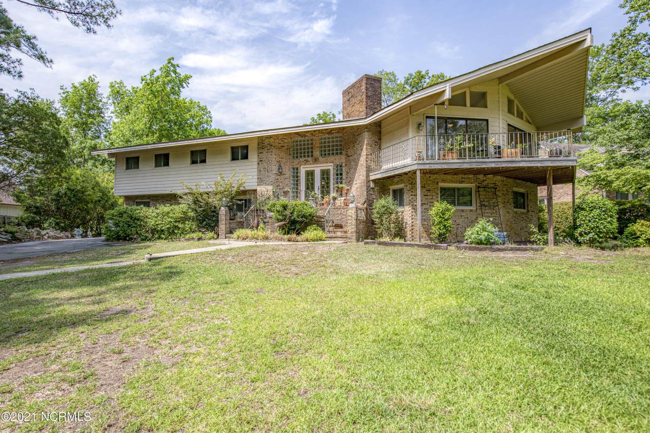 260 Shoreline Drive - Photo 1