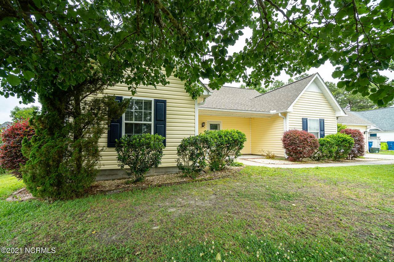615 Darkwood Drive - Photo 1