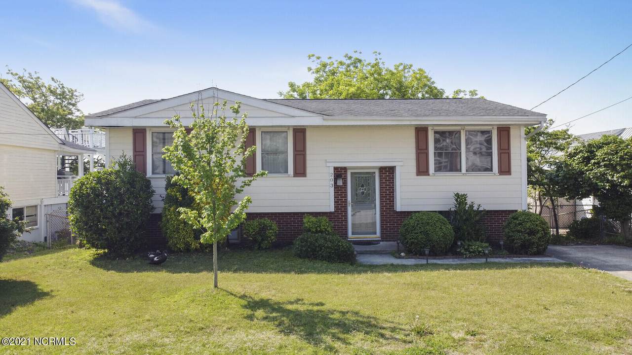 203 Elm Street - Photo 1
