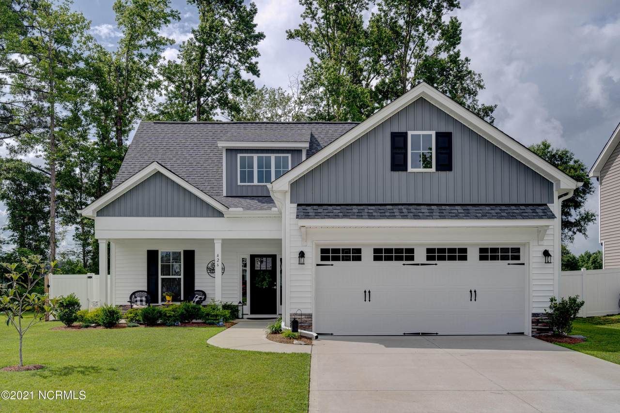 426 Jasmine Way - Photo 1