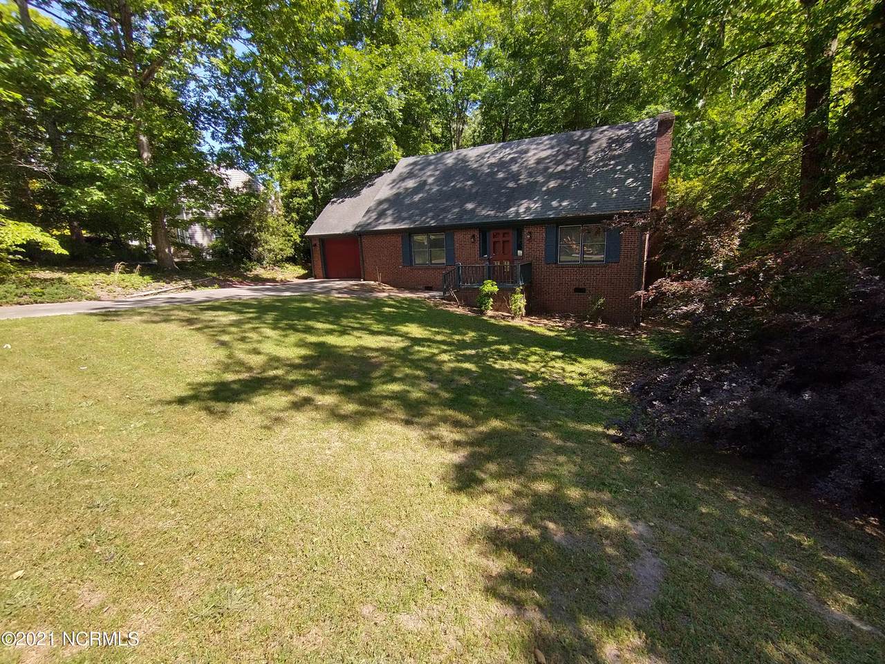 207 Rollingwood Road - Photo 1