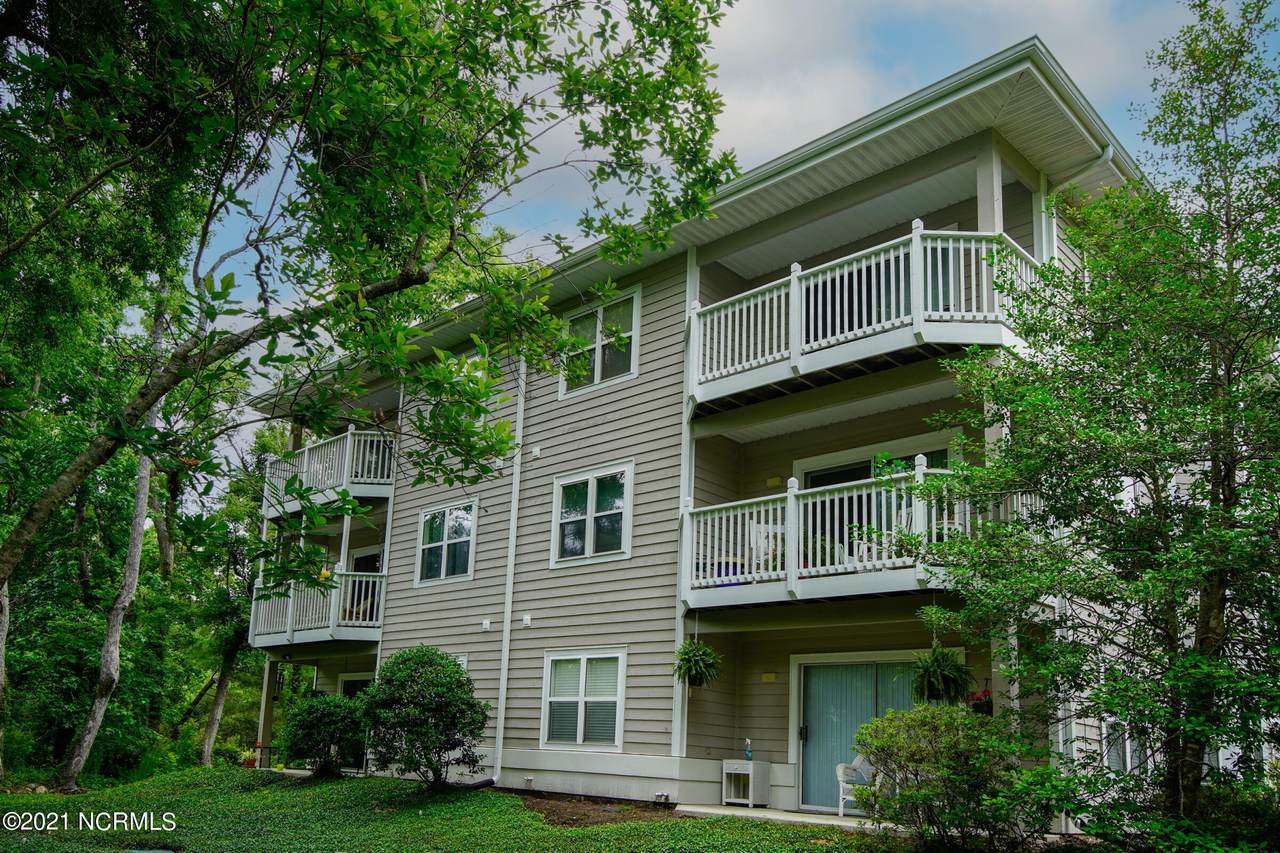 3030 Marsh Winds Circle - Photo 1