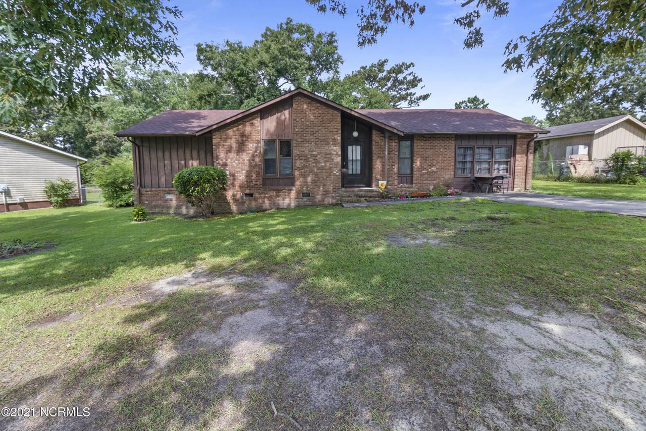 200 Devon Court - Photo 1