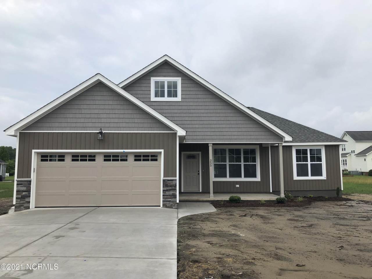586 Lennington Lane - Photo 1