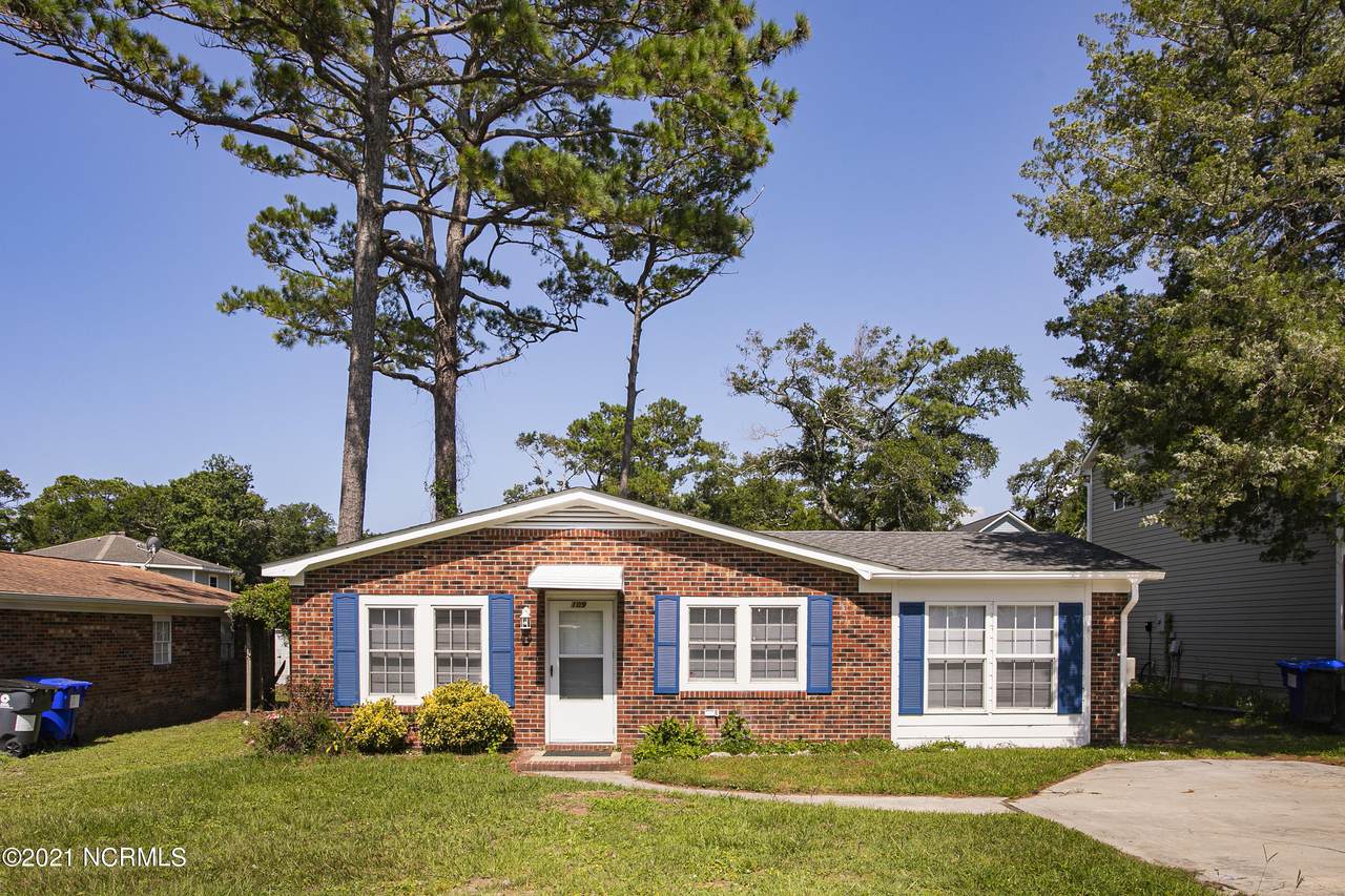109 33rd Street - Photo 1