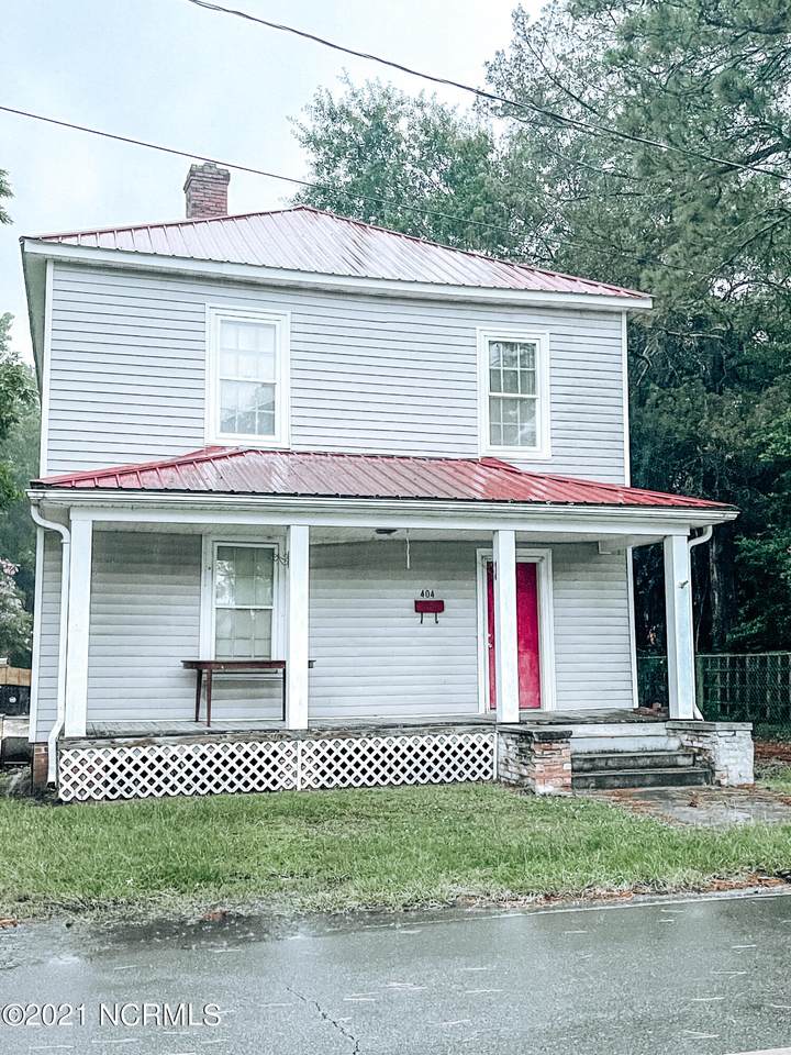 404 East Railroad Street - Photo 1
