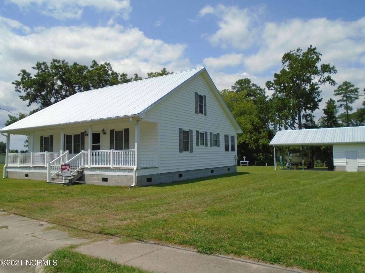 1199 Pennsylvania Avenue - Photo 1