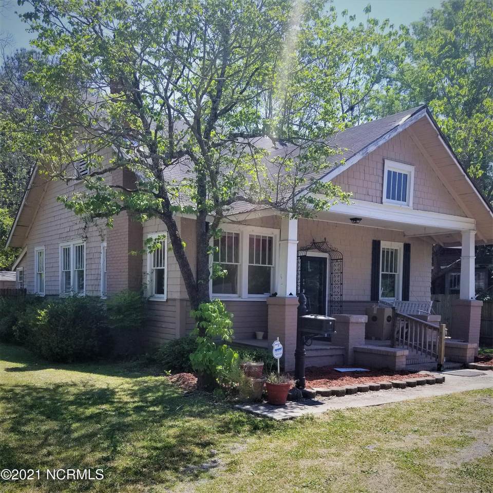 720 Main Street - Photo 1