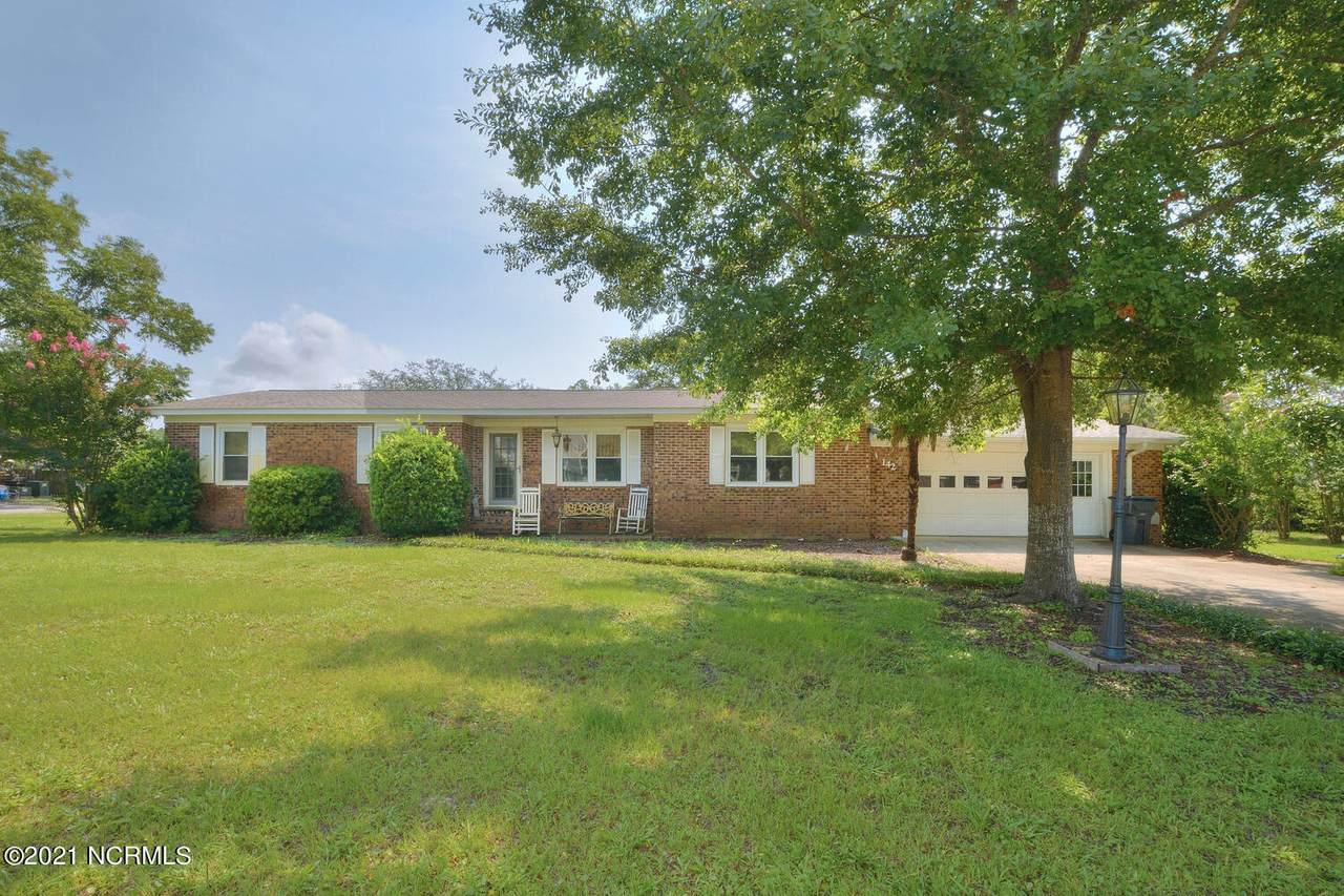 142 37th Street - Photo 1