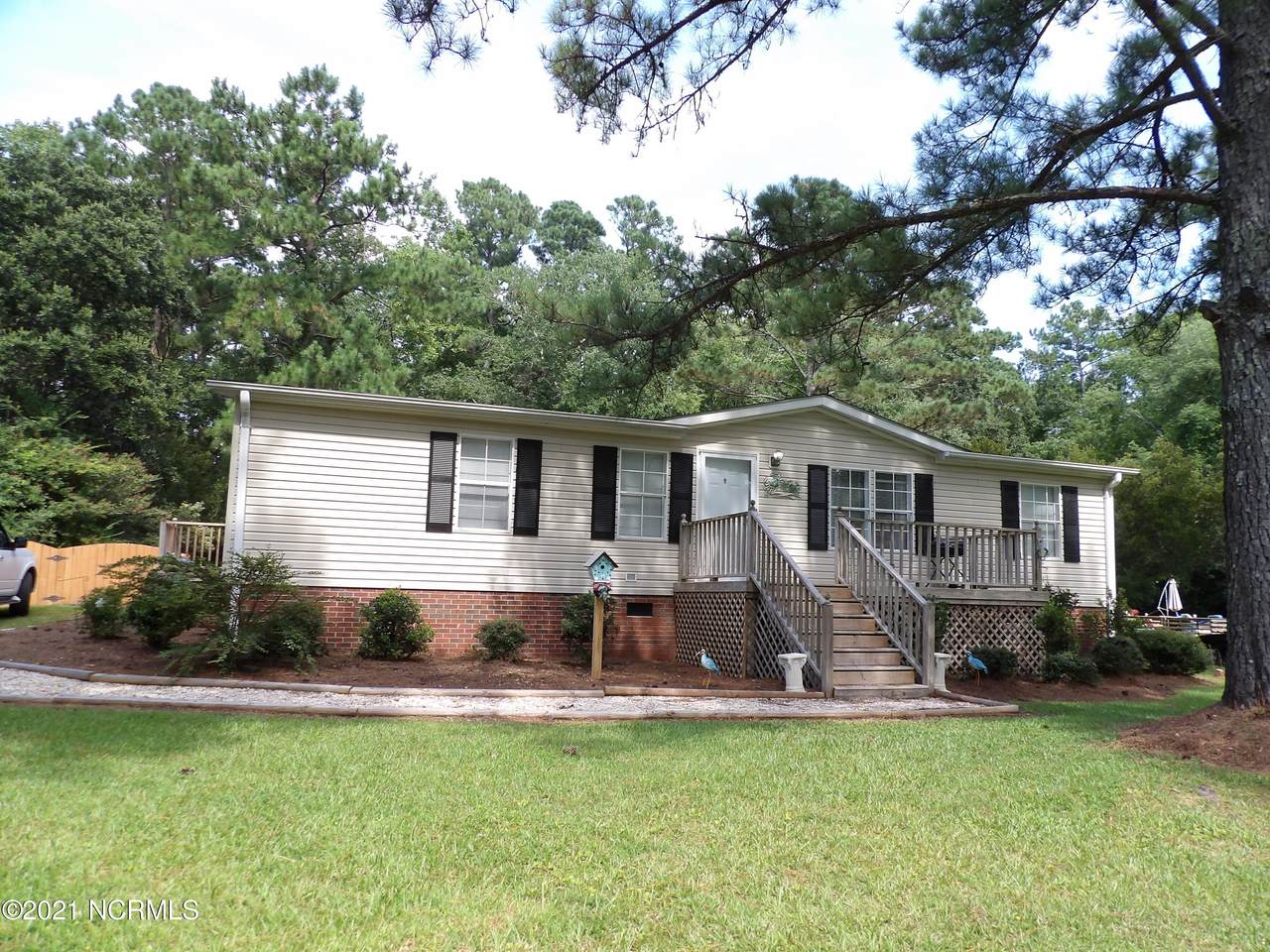 537 Groves Point Drive - Photo 1