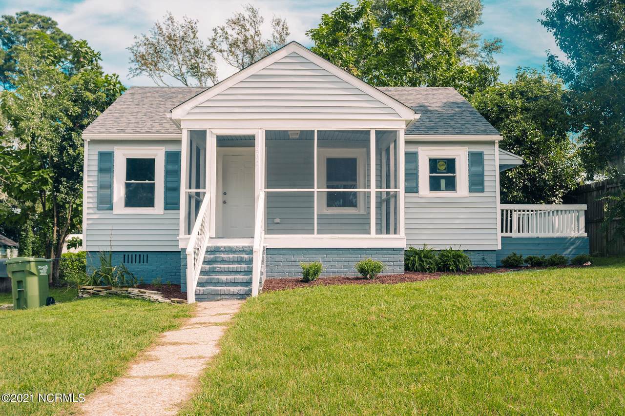 902 Morningside Drive - Photo 1