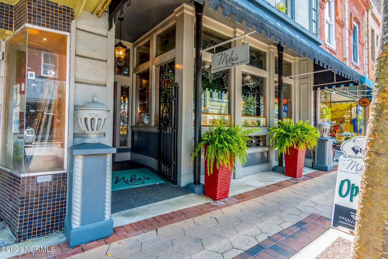 222 Middle Street - Photo 1