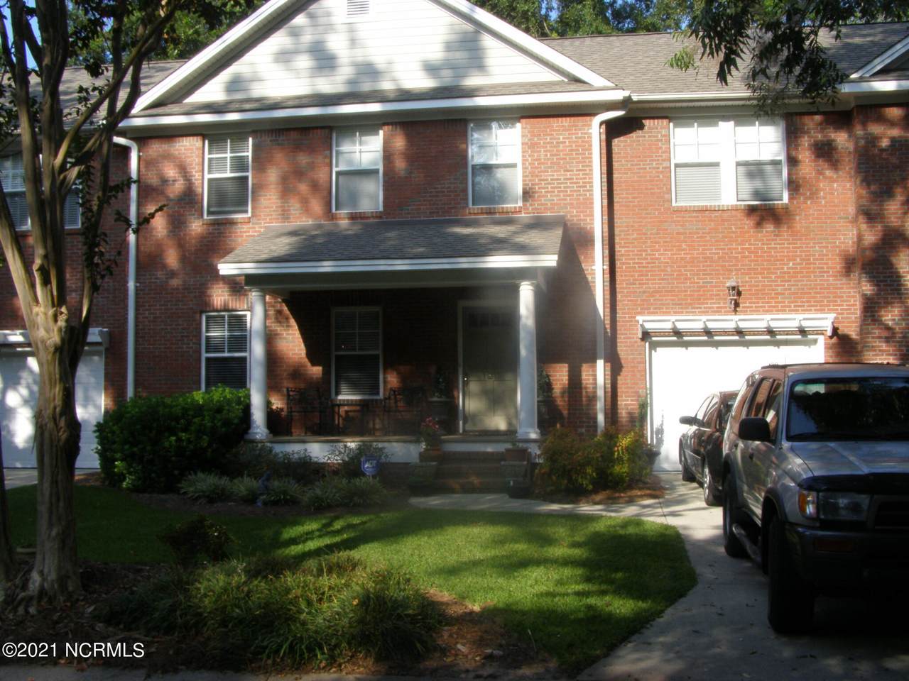 122 29th Street - Photo 1