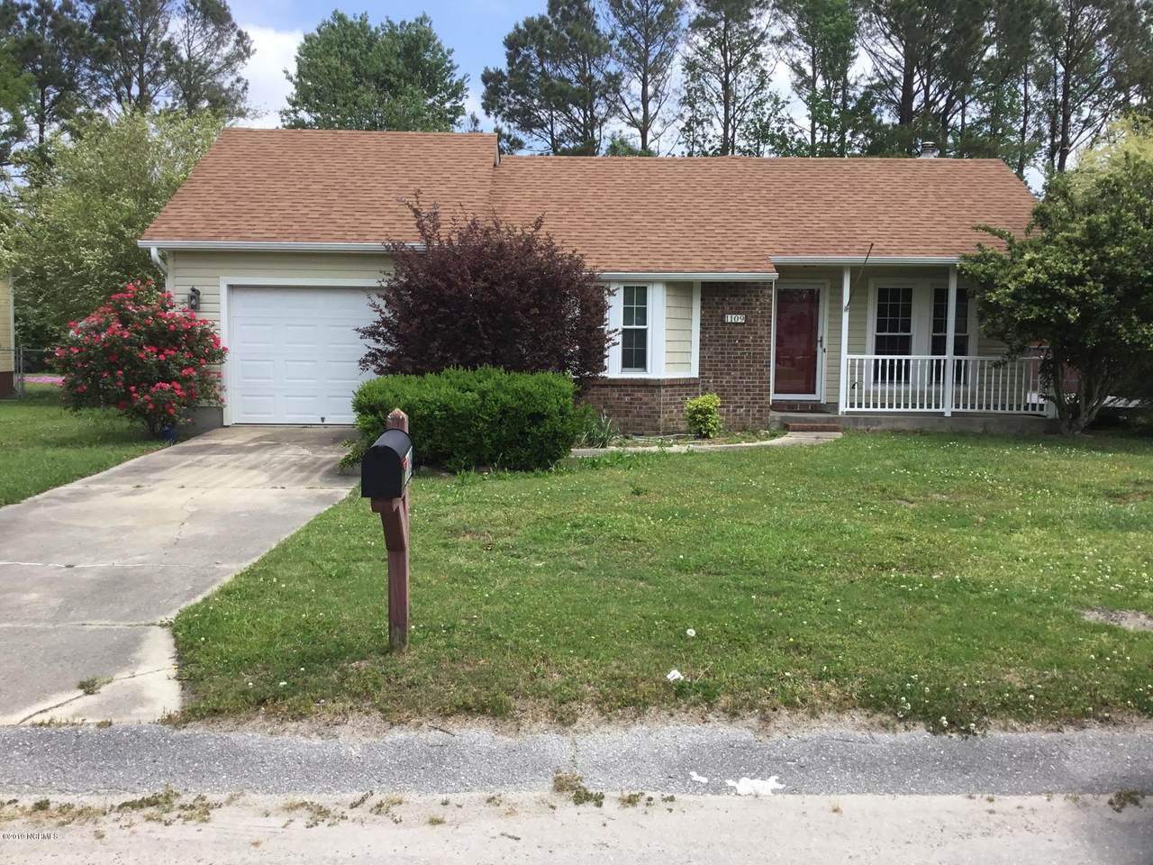 1109 Springdale Drive - Photo 1