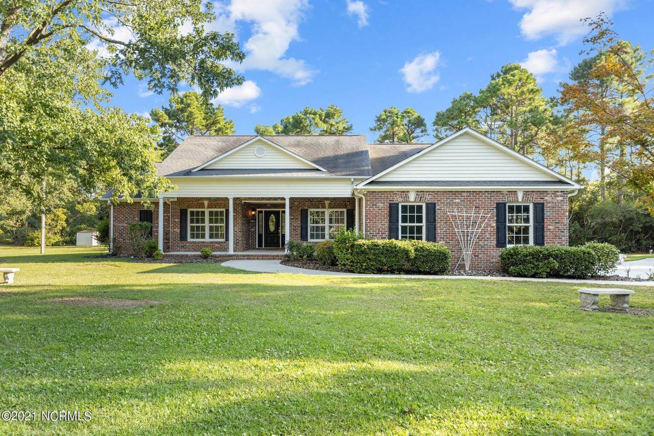 425 Crestwood Drive - Photo 1