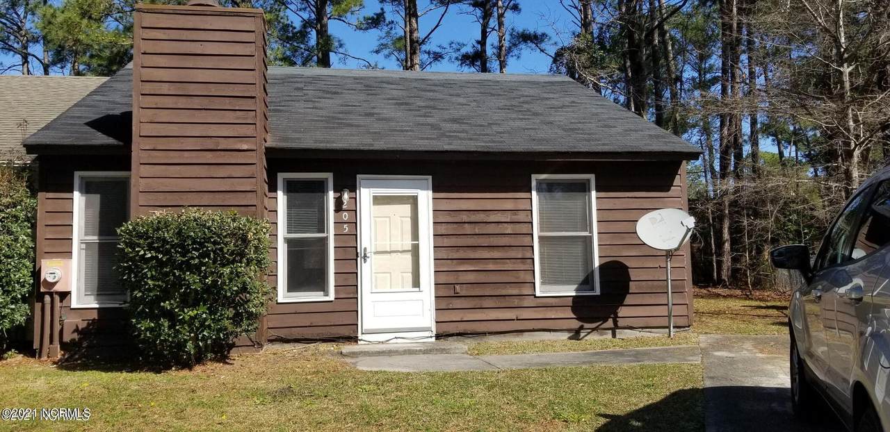 205 Corey Court - Photo 1