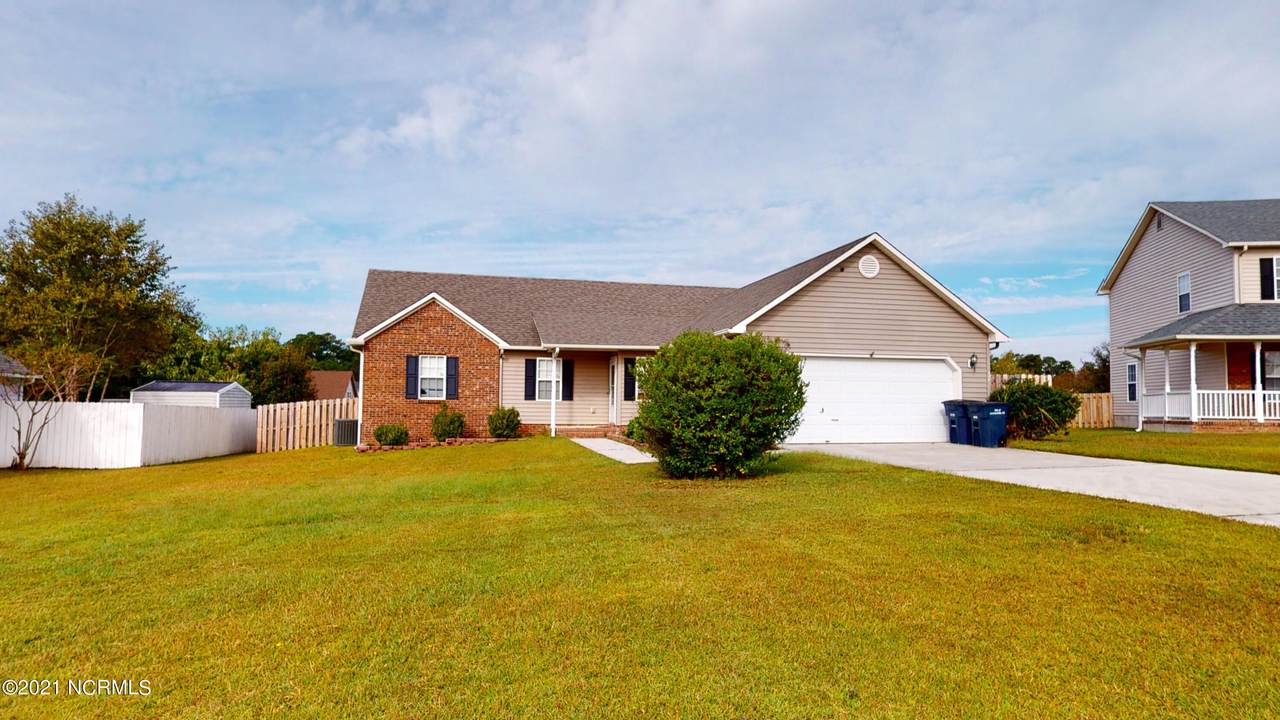 105 Fieldgate Drive - Photo 1