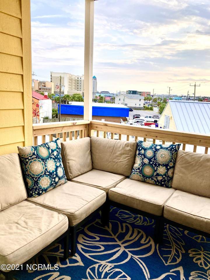 302 Canal Drive - Photo 1