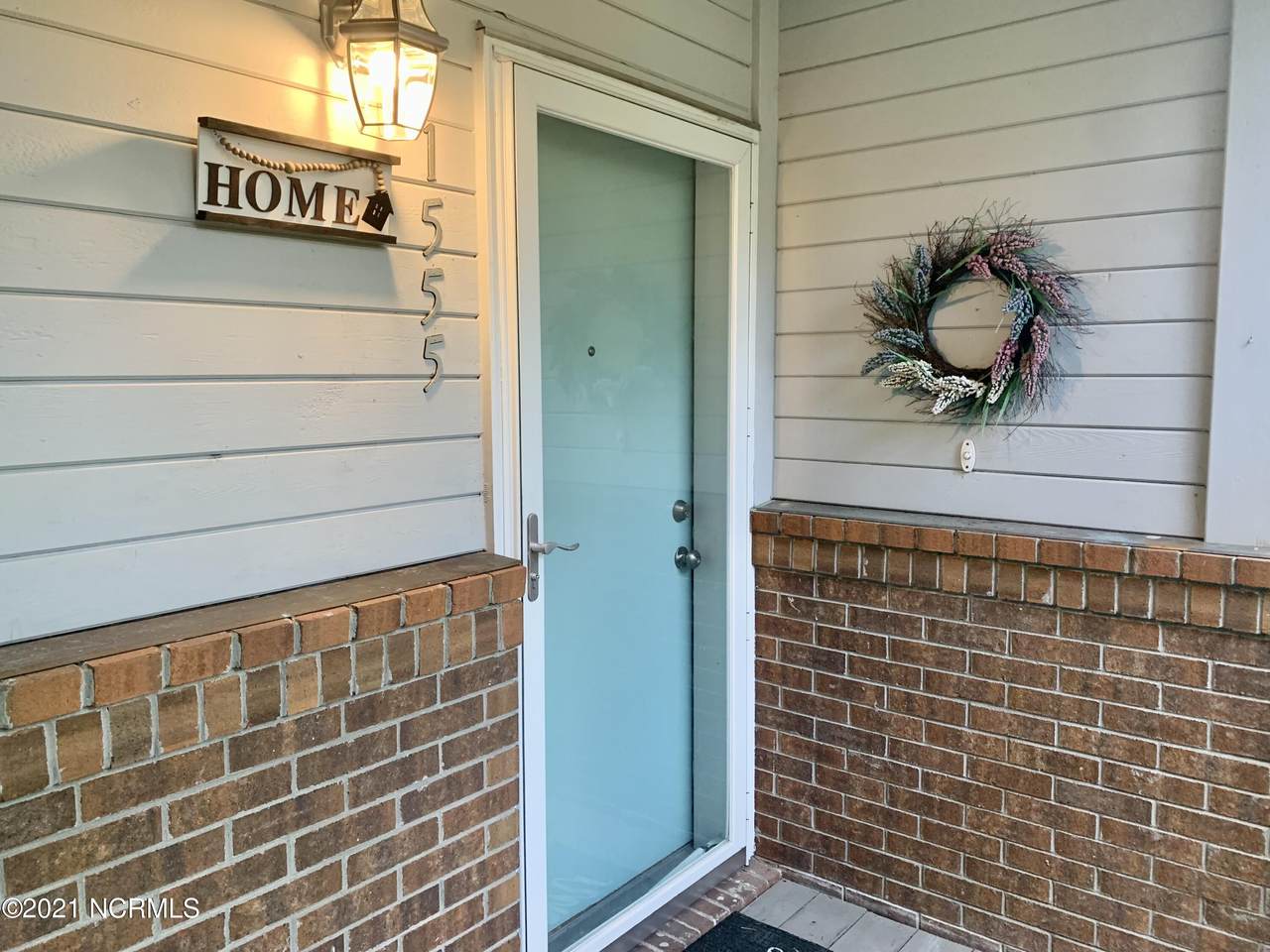 1555 Hawthorne Road - Photo 1