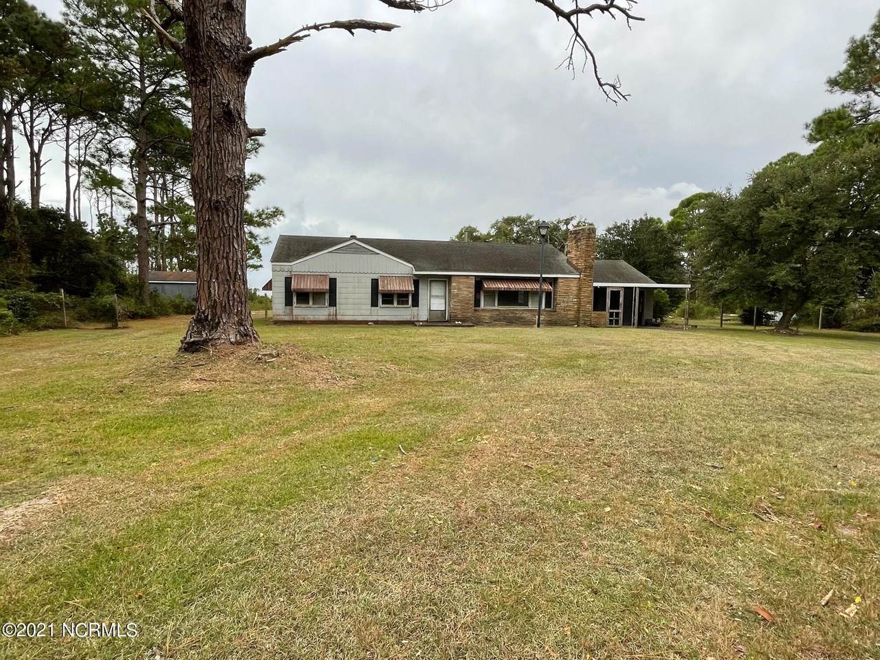 390 Seashore Drive - Photo 1