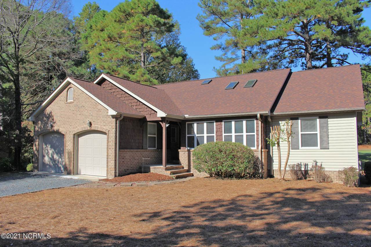 106 Essex Court - Photo 1