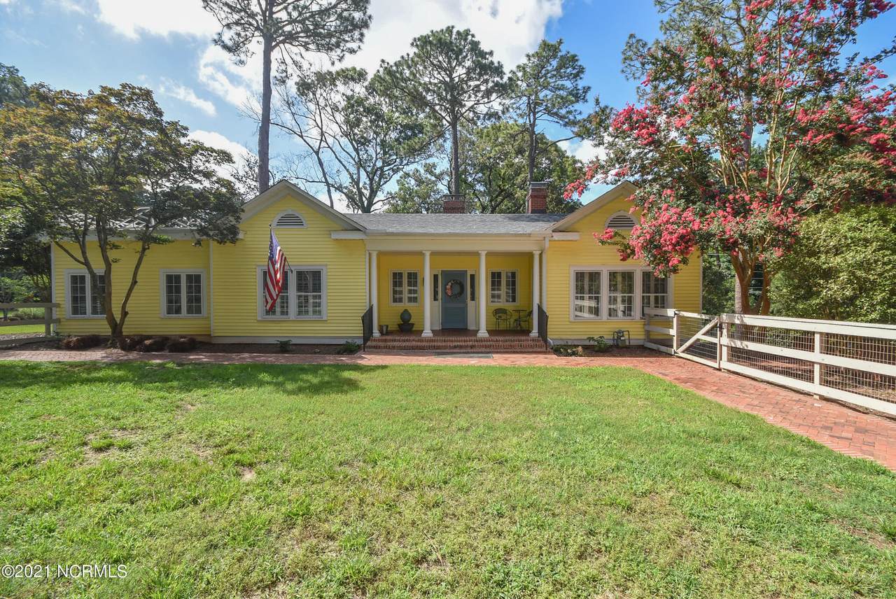 305 Highland Road - Photo 1