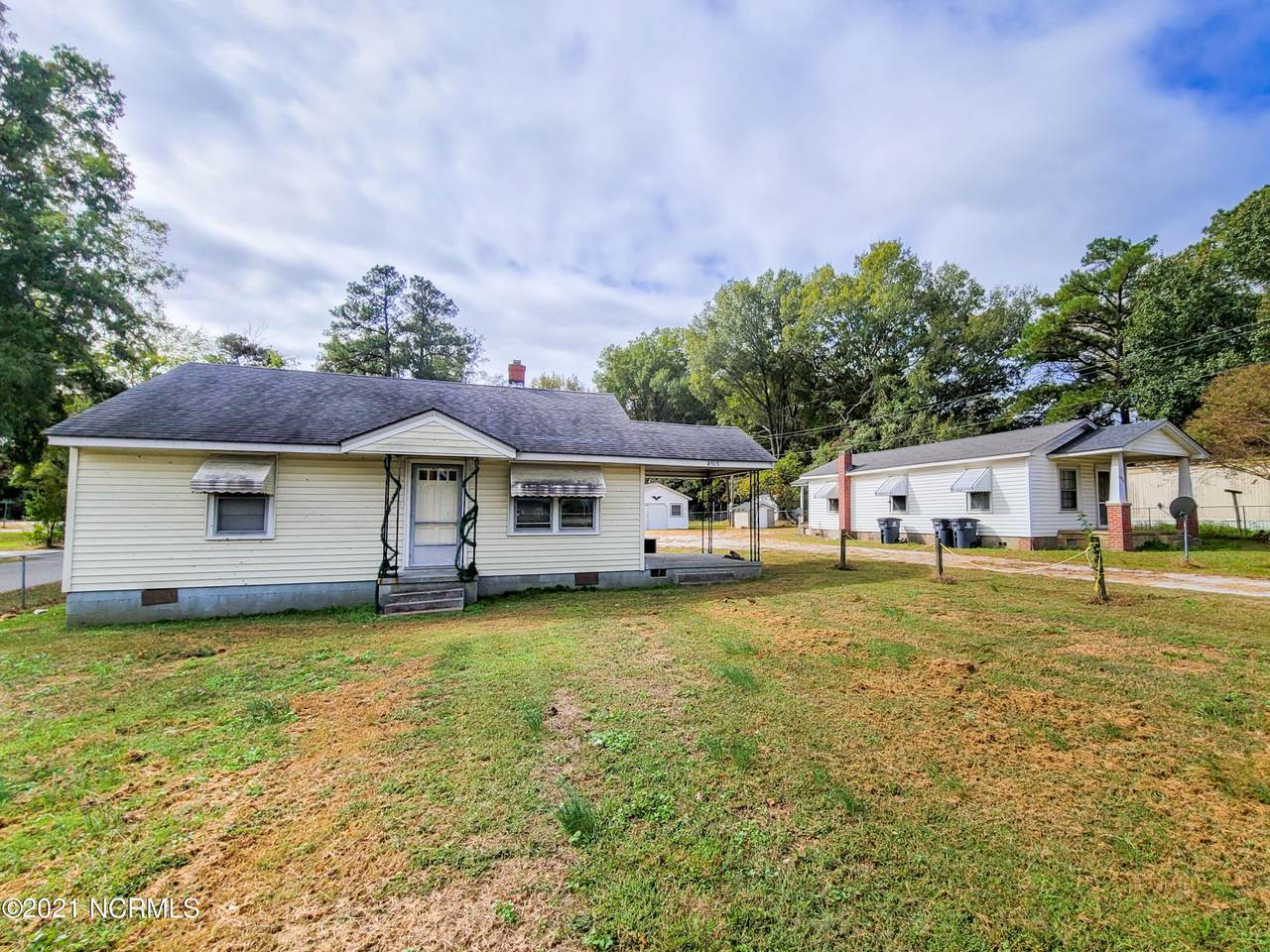 4513 Sunset Avenue - Photo 1