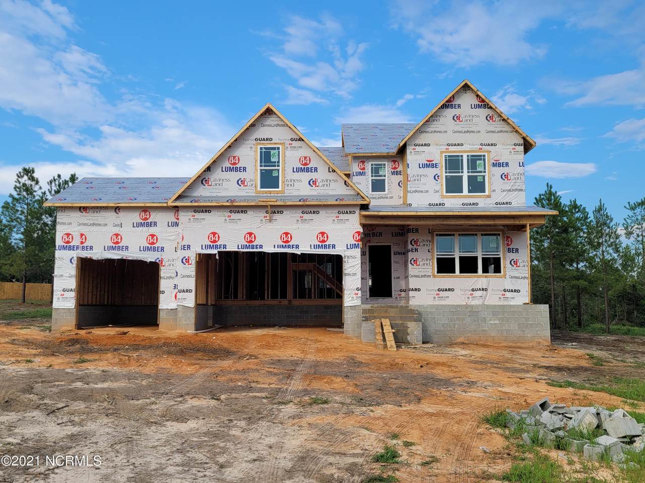525 Danbury Court - Photo 1