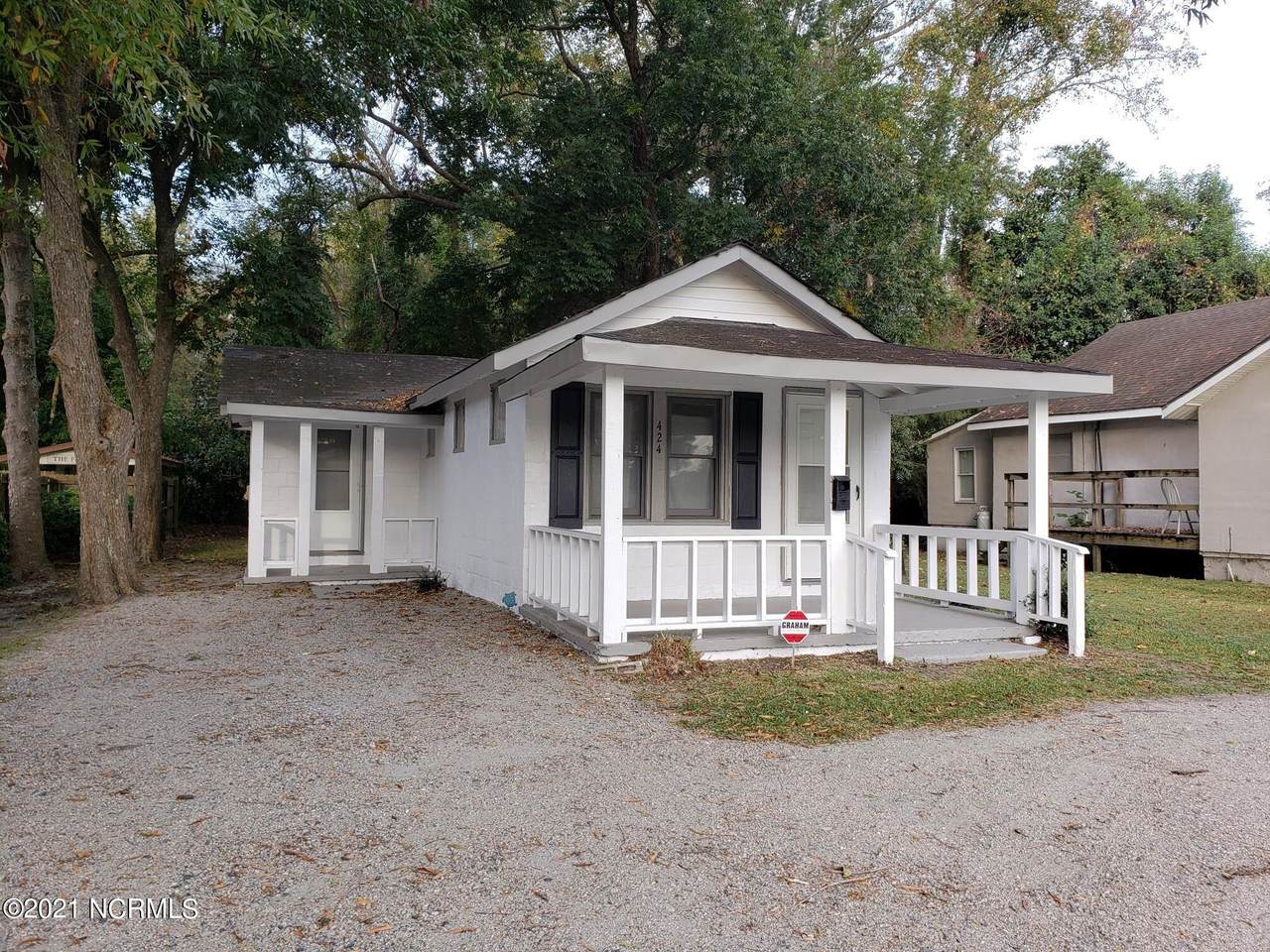 424 Lee Street - Photo 1