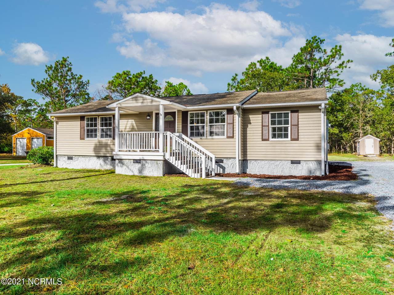 901 Cardinal Road - Photo 1