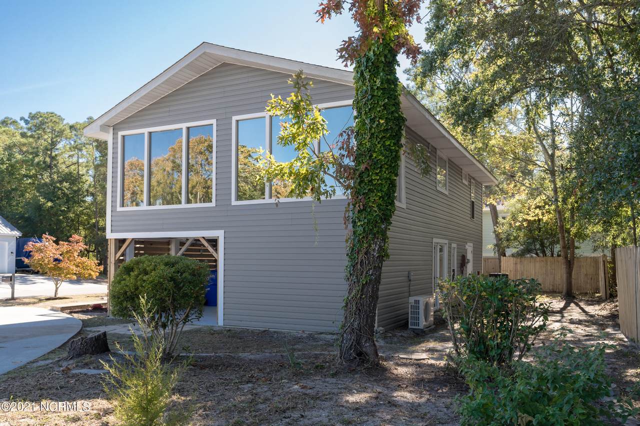 801 Yacht Drive - Photo 1
