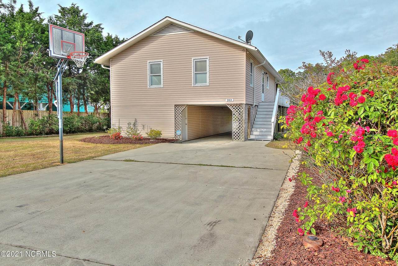 203 15th Street - Photo 1