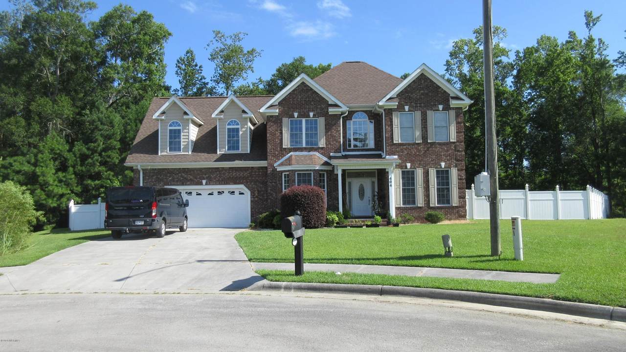 404 King Richard Court - Photo 1