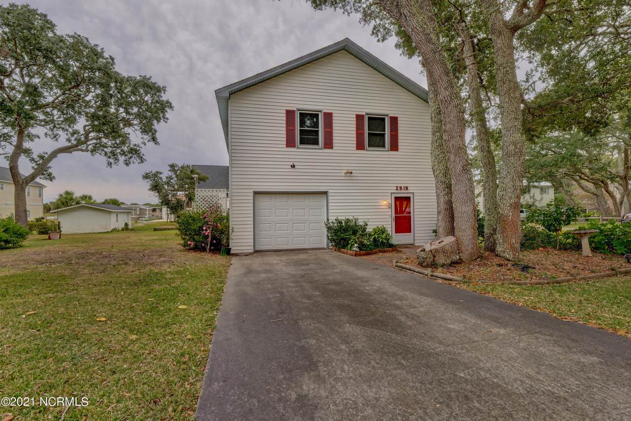 2919 Mainsail Lane - Photo 1