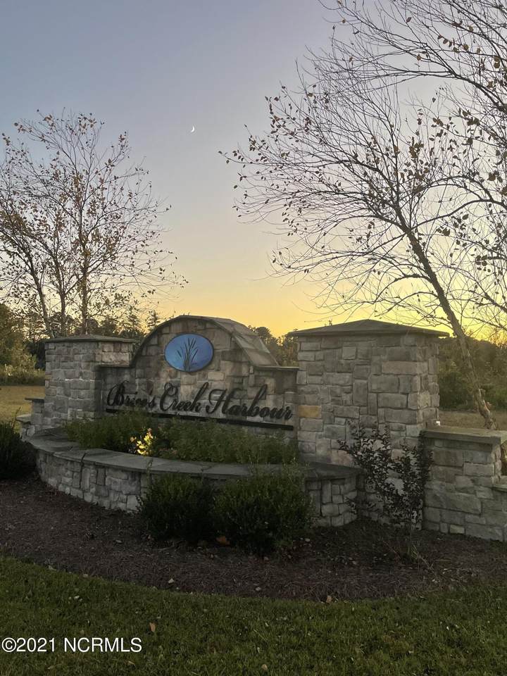 223 Shoreview Drive - Photo 1