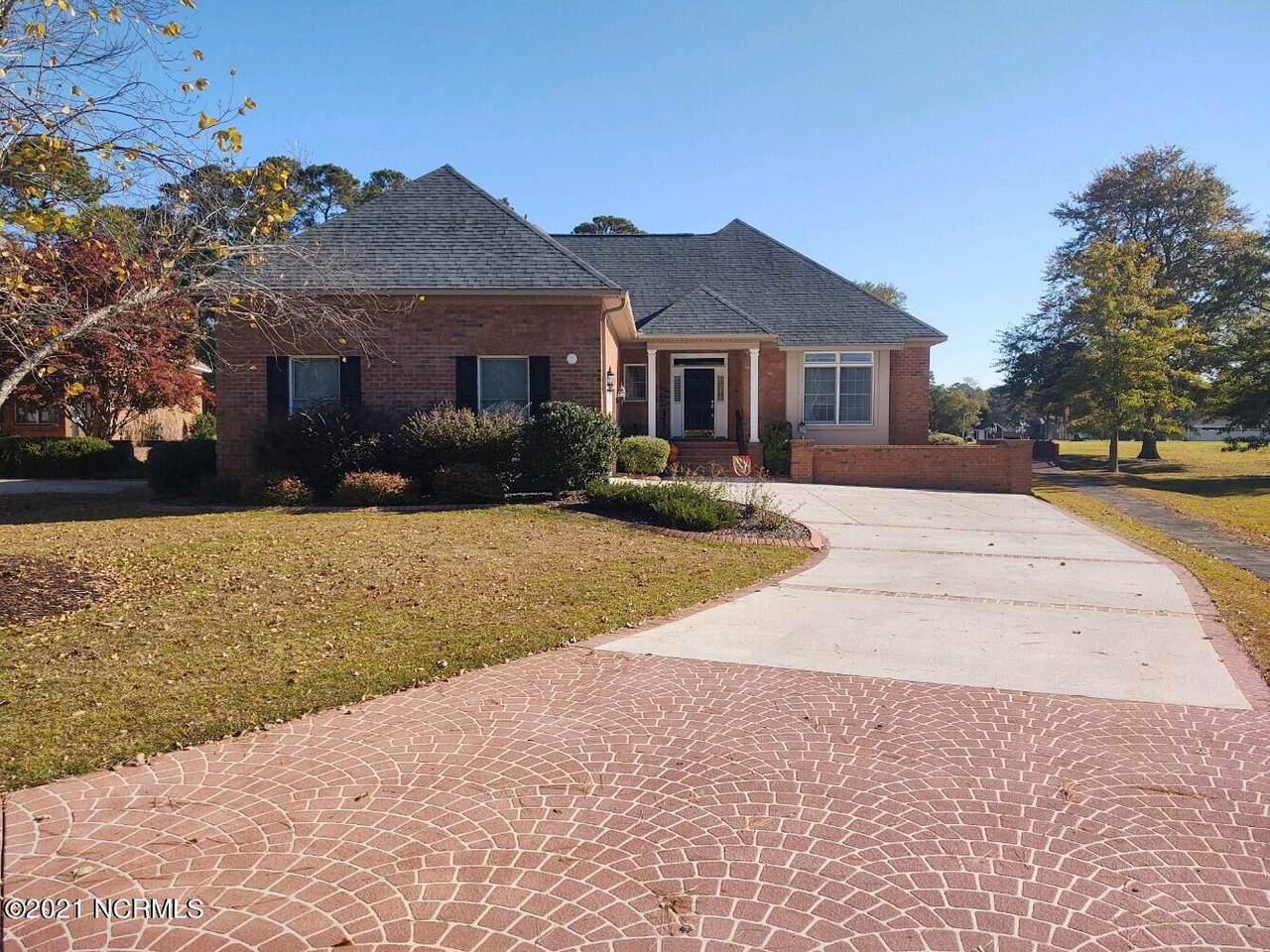 123 Pinehurst Drive - Photo 1