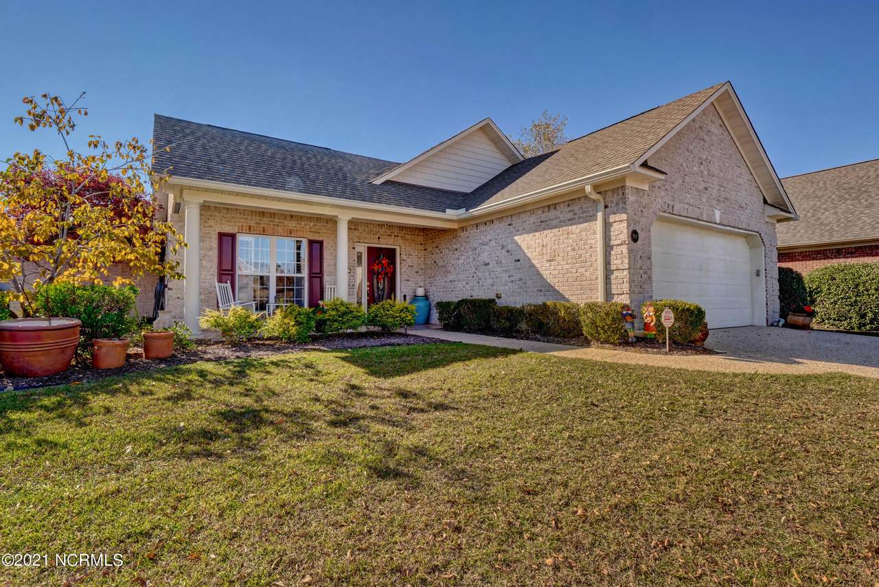 904 Spicebush Drive - Photo 1