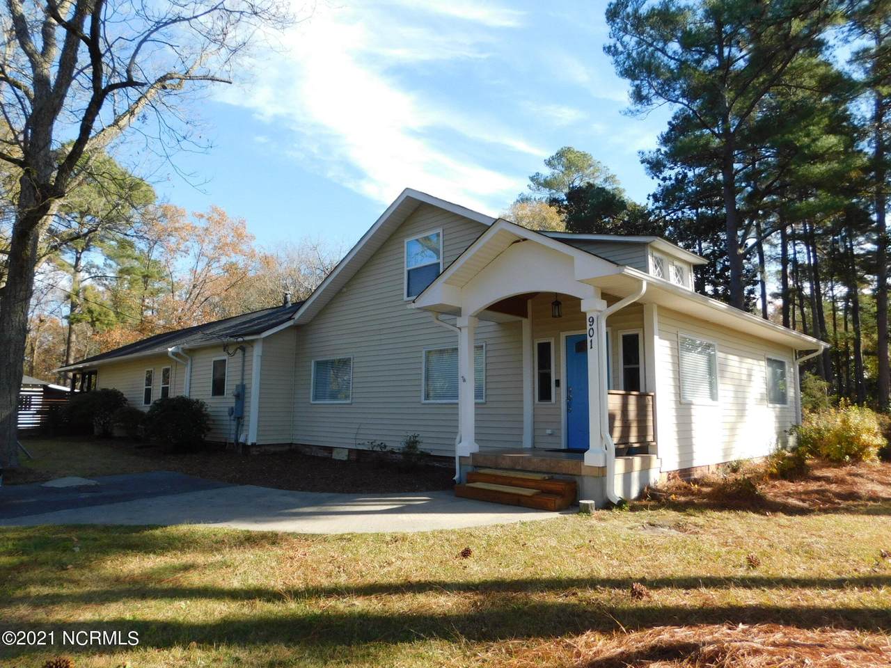 901 Main Street - Photo 1