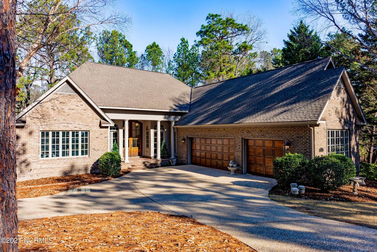 85 Oak Meadow Road - Photo 1
