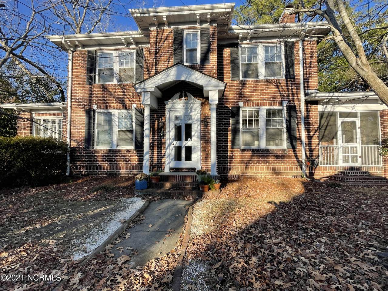 1101 Johnston Street - Photo 1